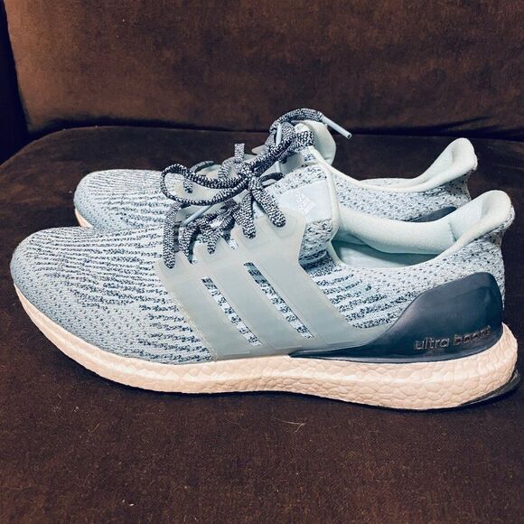 Adidas Ultraboost Ultra boost light blue parley 11 US womens excellent condition - Picture 3 of 9